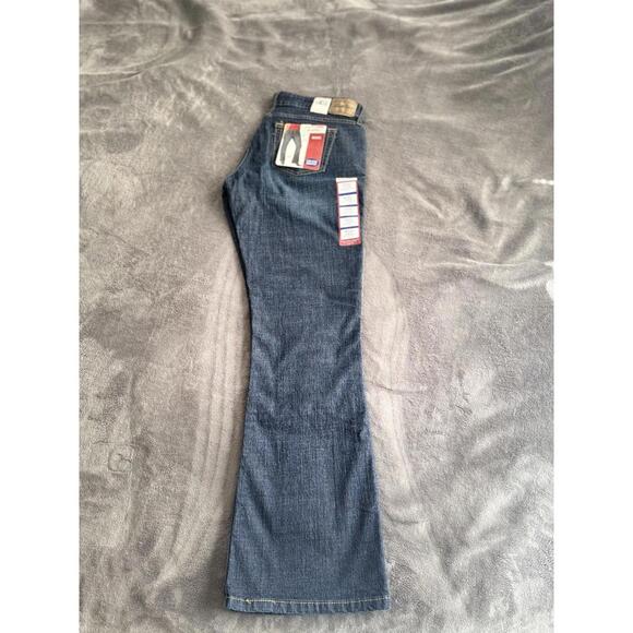 Levi Strauss Blue Jeans Brand New Size 10 Women's Low Rise Boot Cut - Picture 1 of 5